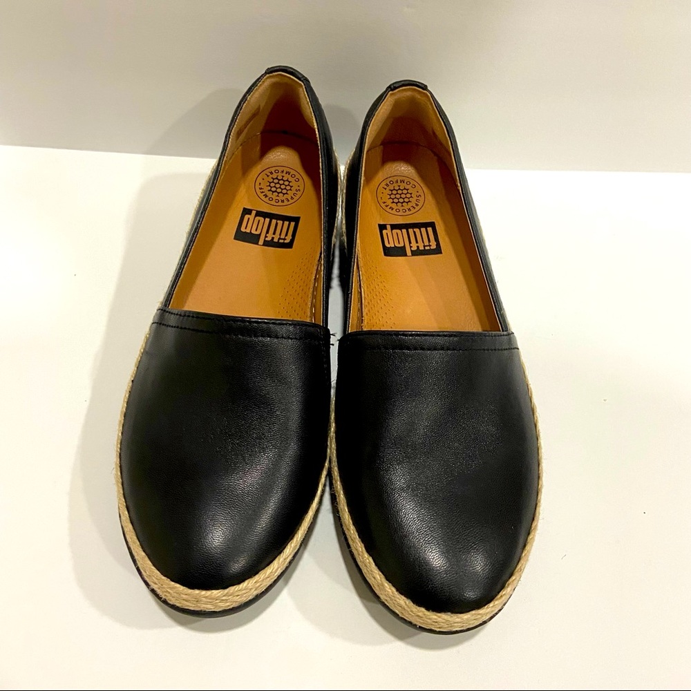 Fitflop comfortable black and tan slipon loafers size 6